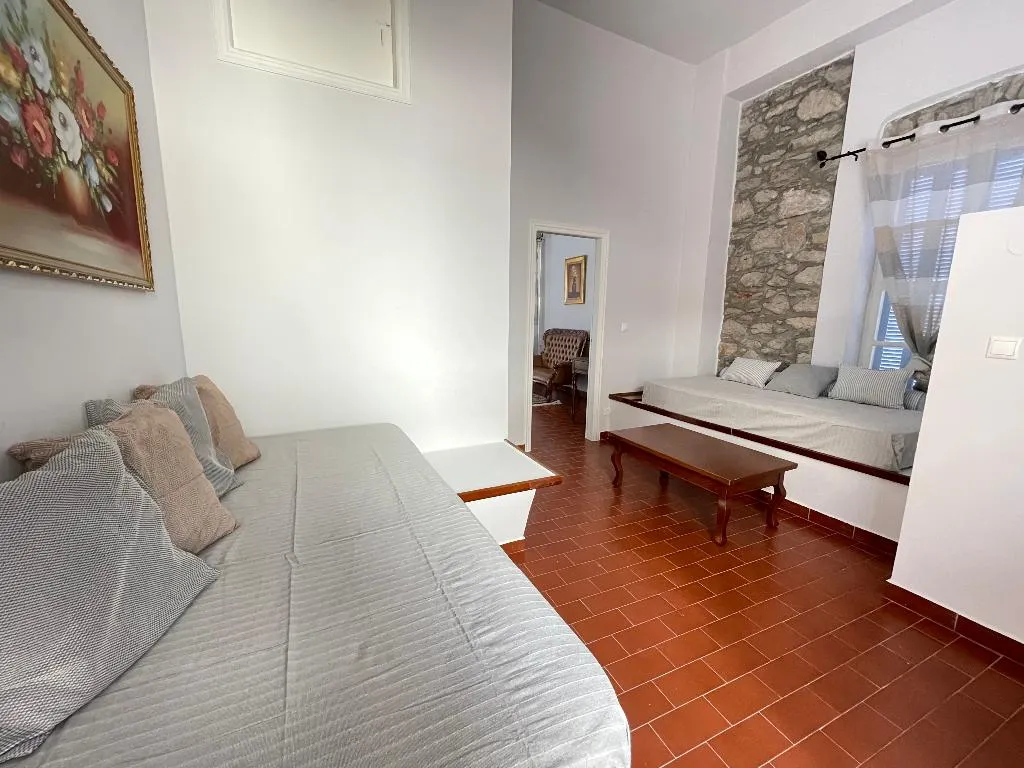 QUADRUPLE TWO DOUBLE BEDS Room, Anamar Symi Residences, Rhodes