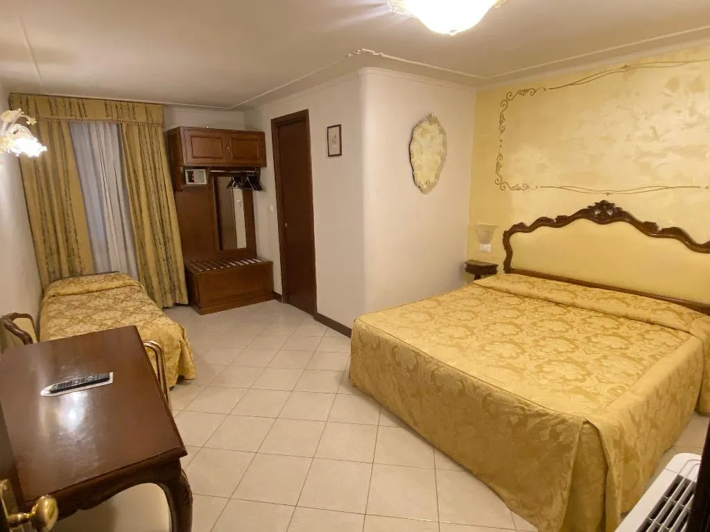 TRIPLE STANDARD Room, Scandinavia, Venice
