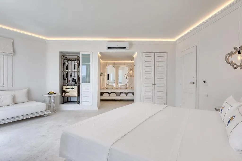JUNIOR SUITE DELUXE SEA VIEW Room, Saint John Hotel Villas & Spa, Mykonos