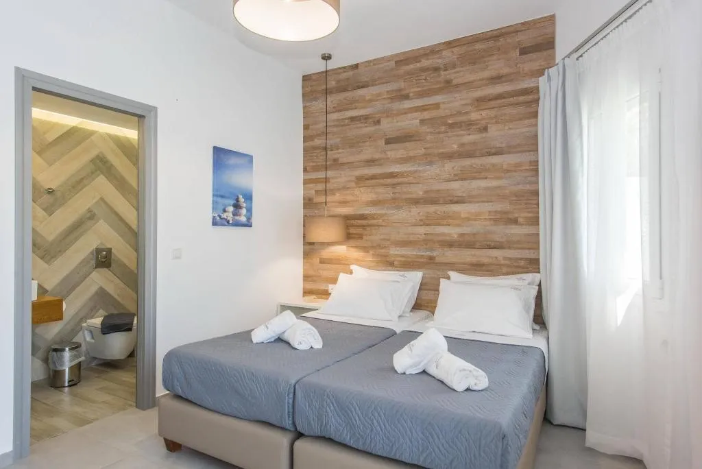 Room, Ria, Crete