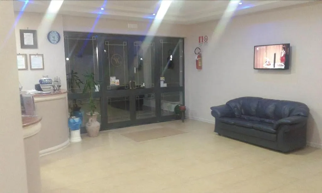 Lobby, Hotel LePinède, Naples