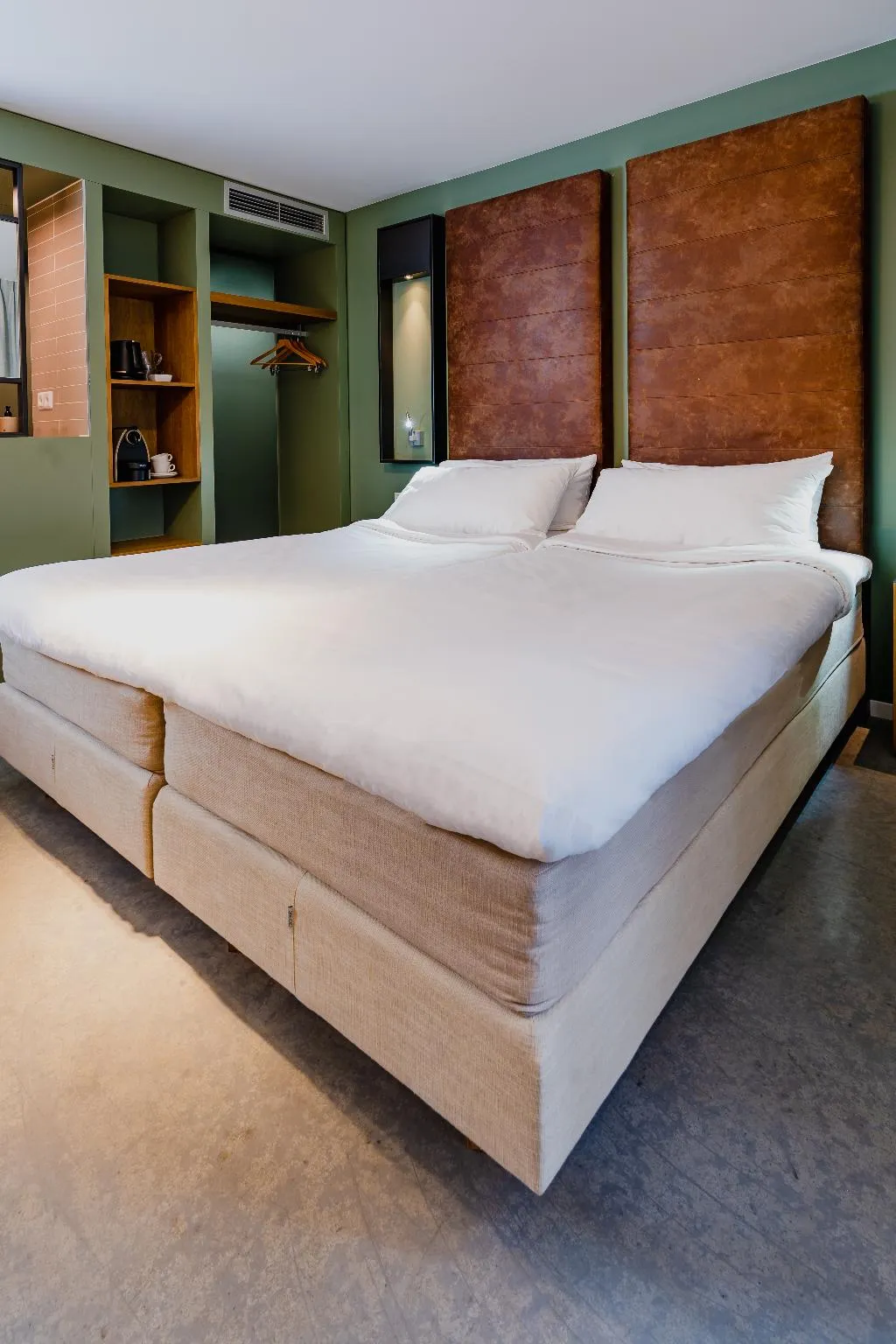 DOUBLE STANDARD Room, Hotel De Hallen, Amsterdam