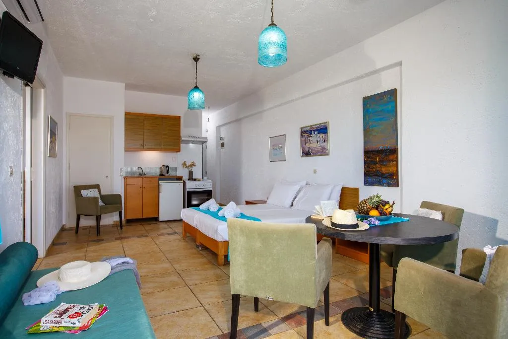 VILLA CAPACITY 6 Room, Romantica Beach Villas, Crete
