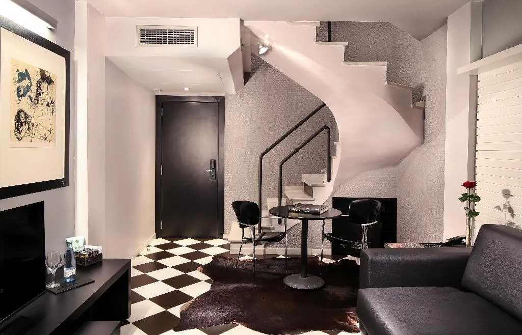 DOUBLE STANDARD Room, Gran Derby Suites, Barcelona
