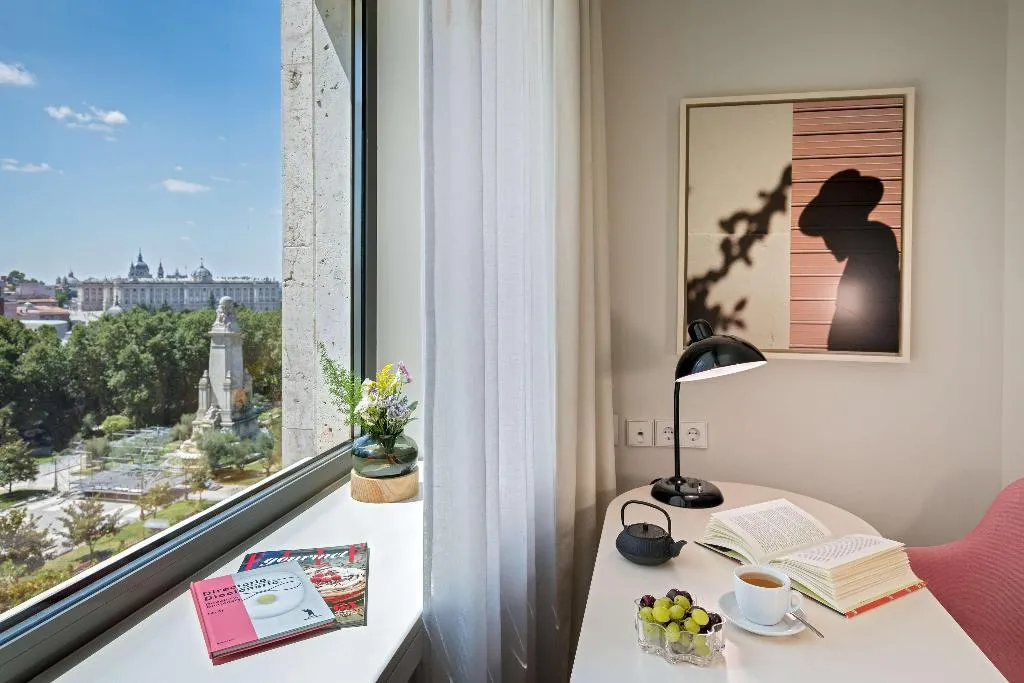 Double or Twin DELUXE CITY VIEW Room, Barceló Torre de Madrid, Madrid