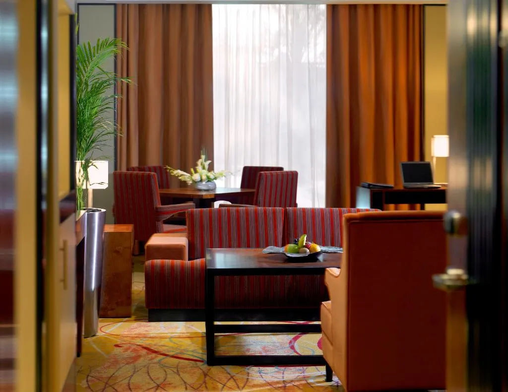 DOUBLE CLUB Room, Millennium Airport Hotel Dubai, Dubai