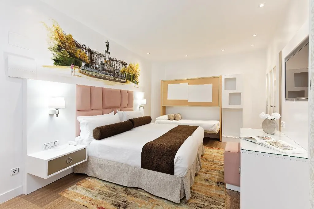 QUADRUPLE STANDARD Room, Grupotel Mayorazgo, Madrid