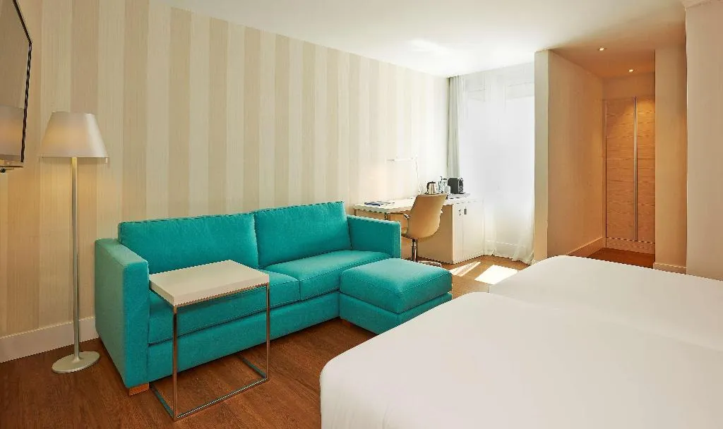 DOUBLE SUPERIOR Room, NH Sants Barcelona, Barcelona