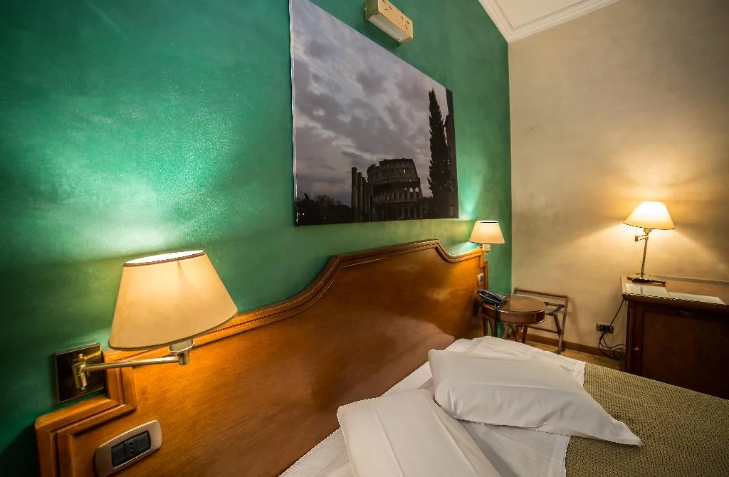 DOUBLE STANDARD Room, Kent, Rome