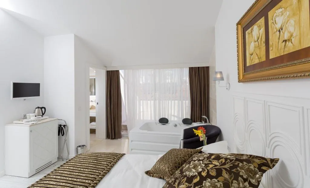 JUNIOR SUITE STANDARD Room, Wise Hotel & Spa Adults Only, Antalya