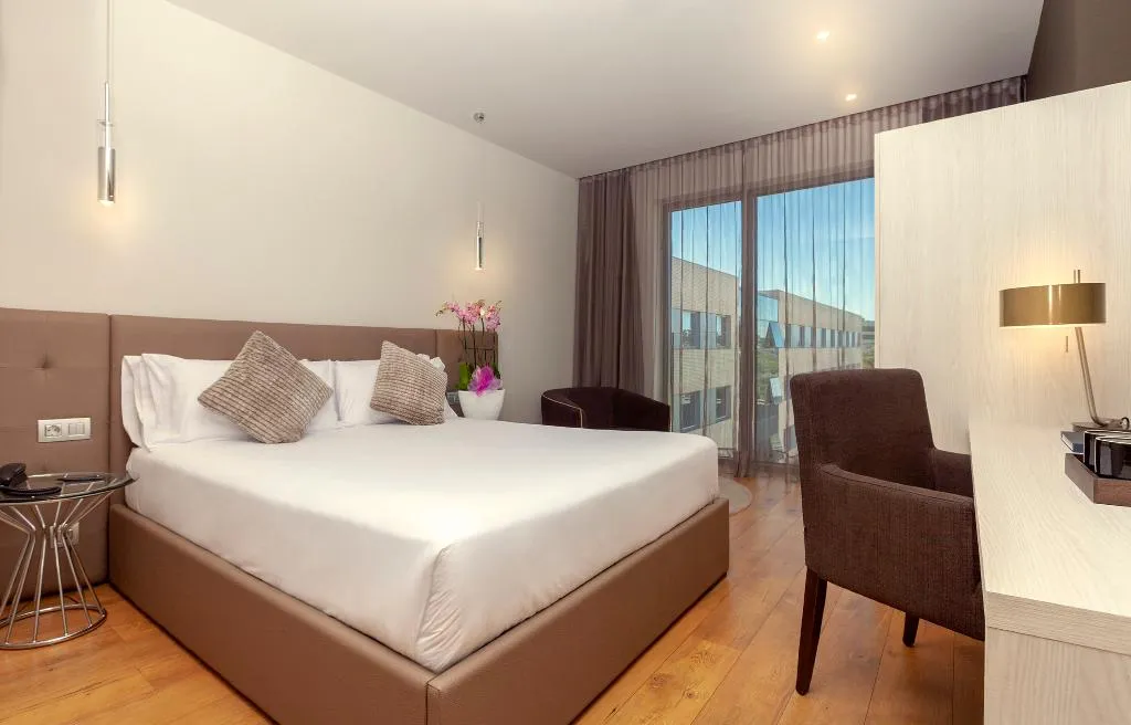 DOUBLE SINGLE USE STANDARD Room, SB Bcn Events, Barcelona