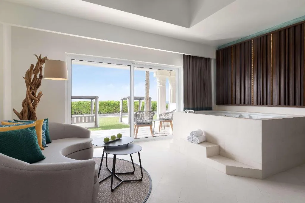 JUNIOR SUITE OCEAN FRONT Room, Hyatt Vivid Playa Del Carmen - Adults Only, Playa Del Carmen