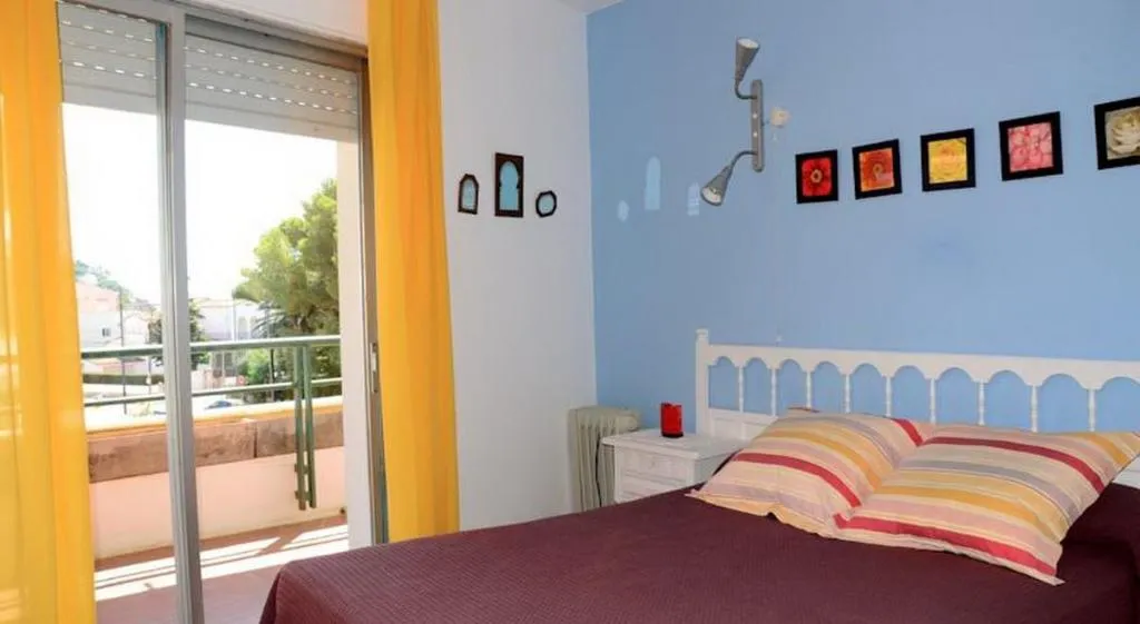 APARTMENT CAPACITY 6 TWO BEDROOMS Room, Medes Park, Costa Brava