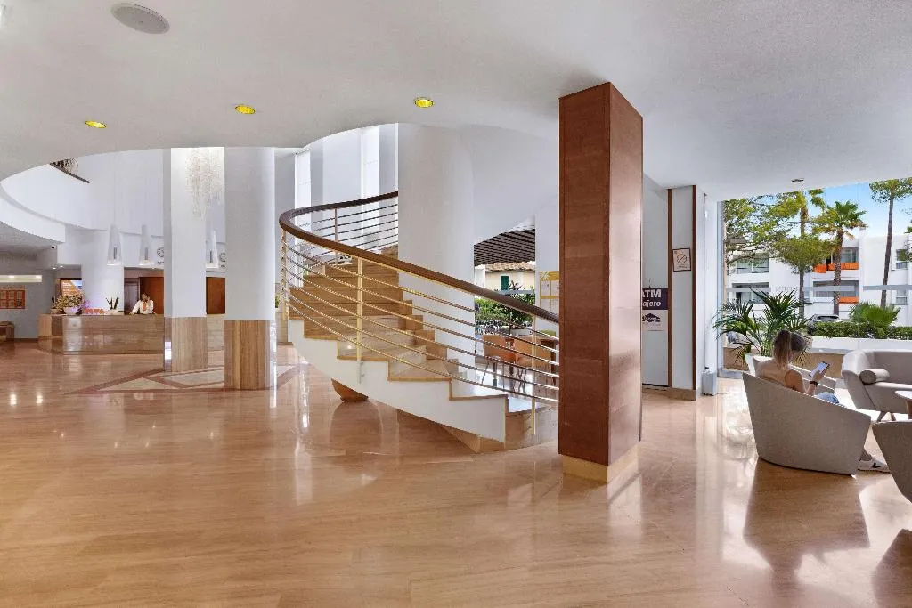 Lobby, Viva Eden Lago, Majorca