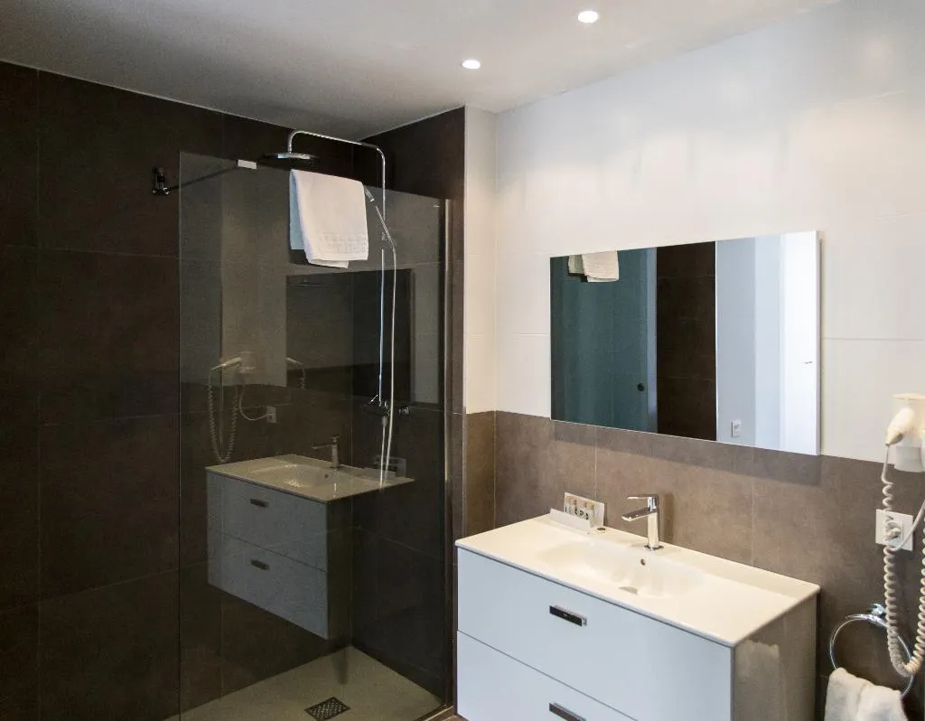 APARTMENT TWO DOUBLE BEDS Room, Valencia Centre Torres de Quart, Valencia