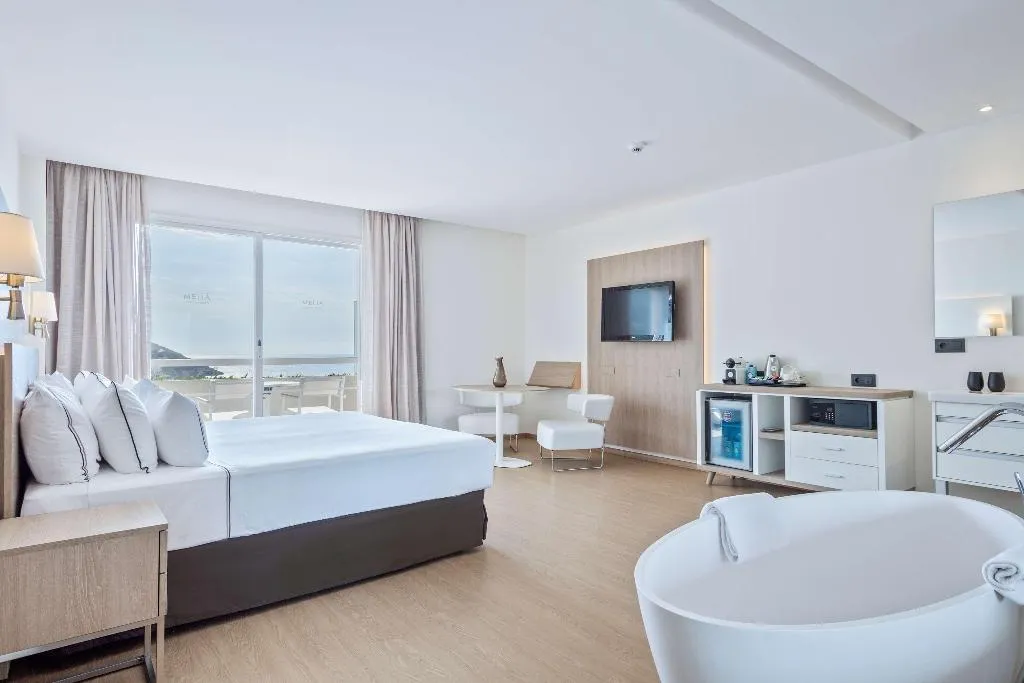 DOUBLE GRAND Room, Melia Sitges, Costa Brava