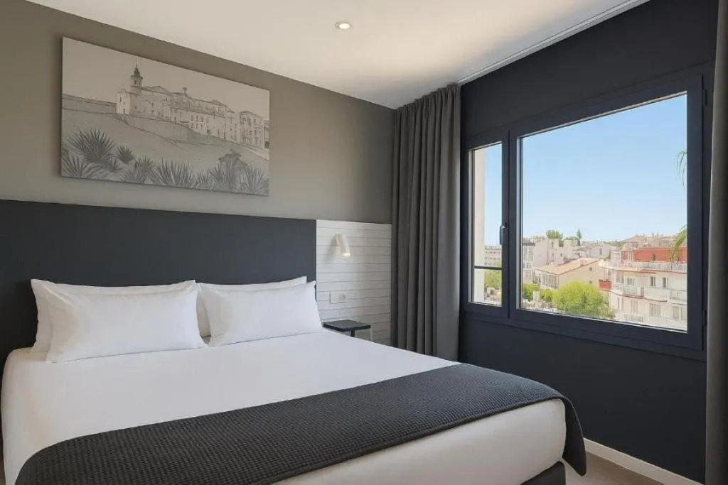 Room, Sitges, Costa Brava