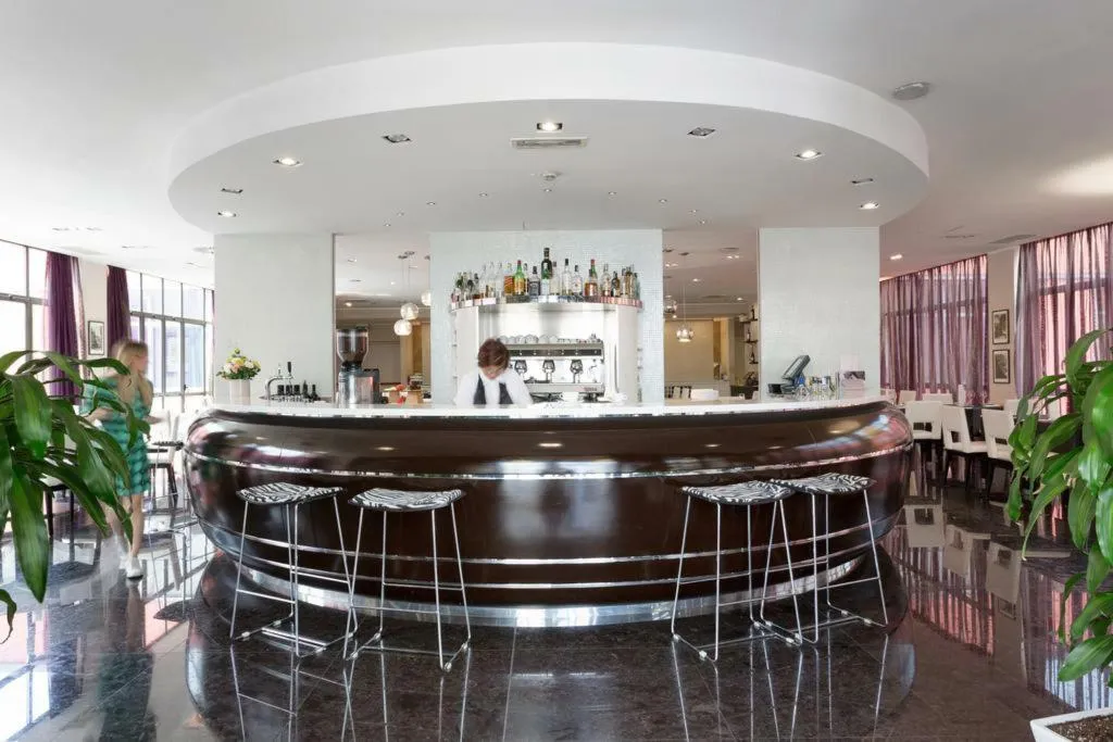 Bar, Italiana Hotels Milan Rho Fair, Milan