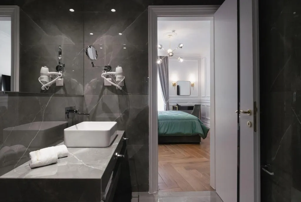 Room, Praxitelous Luxury Suites, Athens