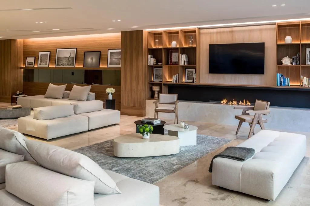 Lobby, Amarilia, Athens