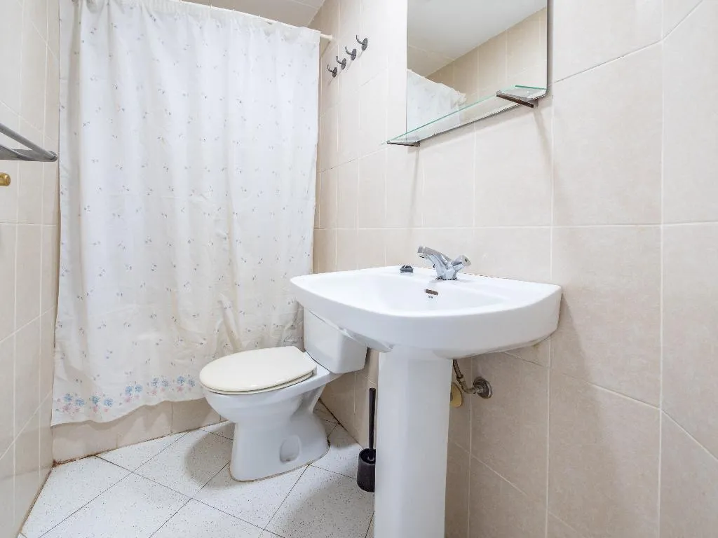 APARTMENT CAPACITY 5 ONE BEDROOM Room, Apartaments AR Monjardi, Costa Brava