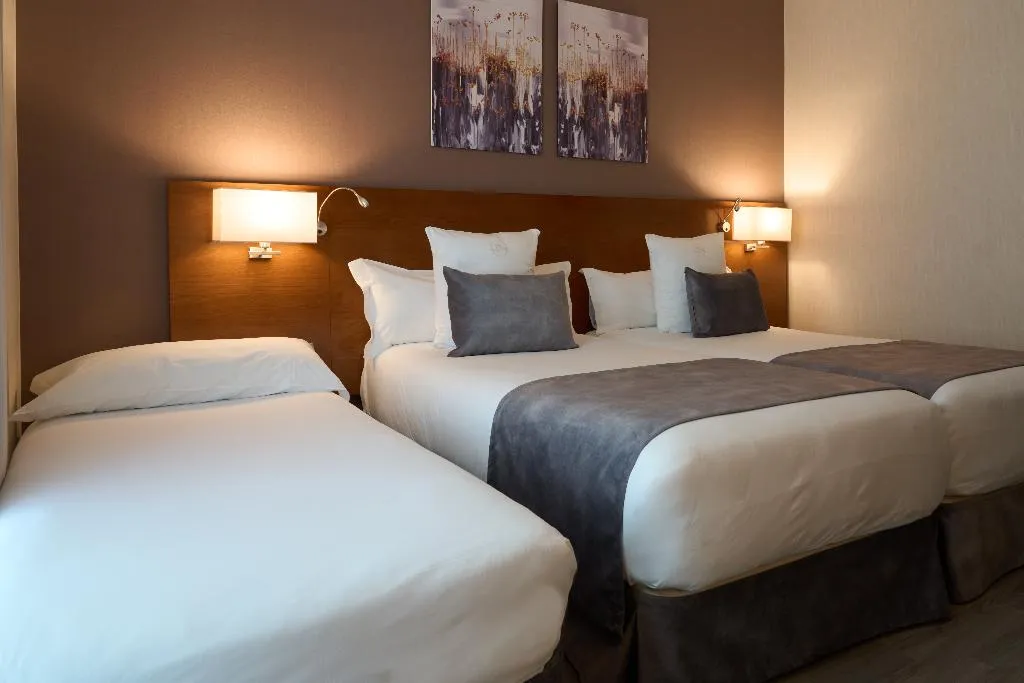 DOUBLE STANDARD Room, Puerta de Toledo, Madrid