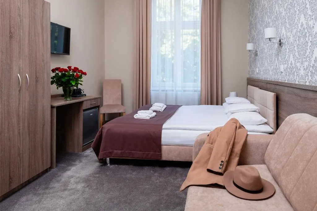 DOUBLE STANDARD Room, Maximum, Krakow