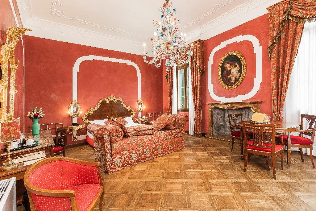 Room, San Moise, Venice