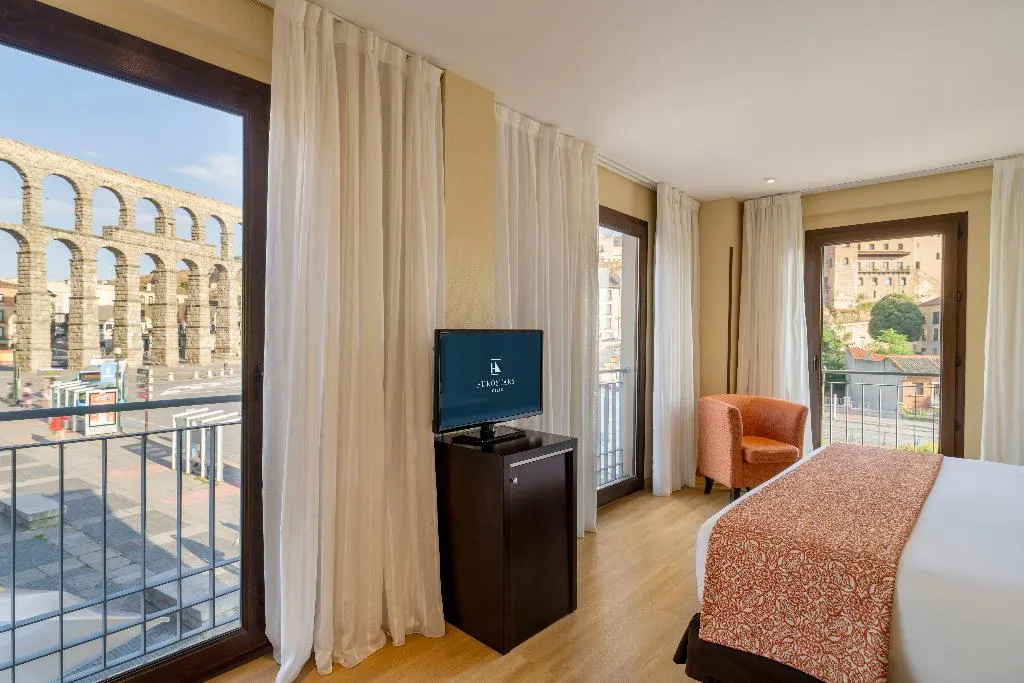 SUITE STANDARD Room, Eurostars Plaza Acueducto, Madrid