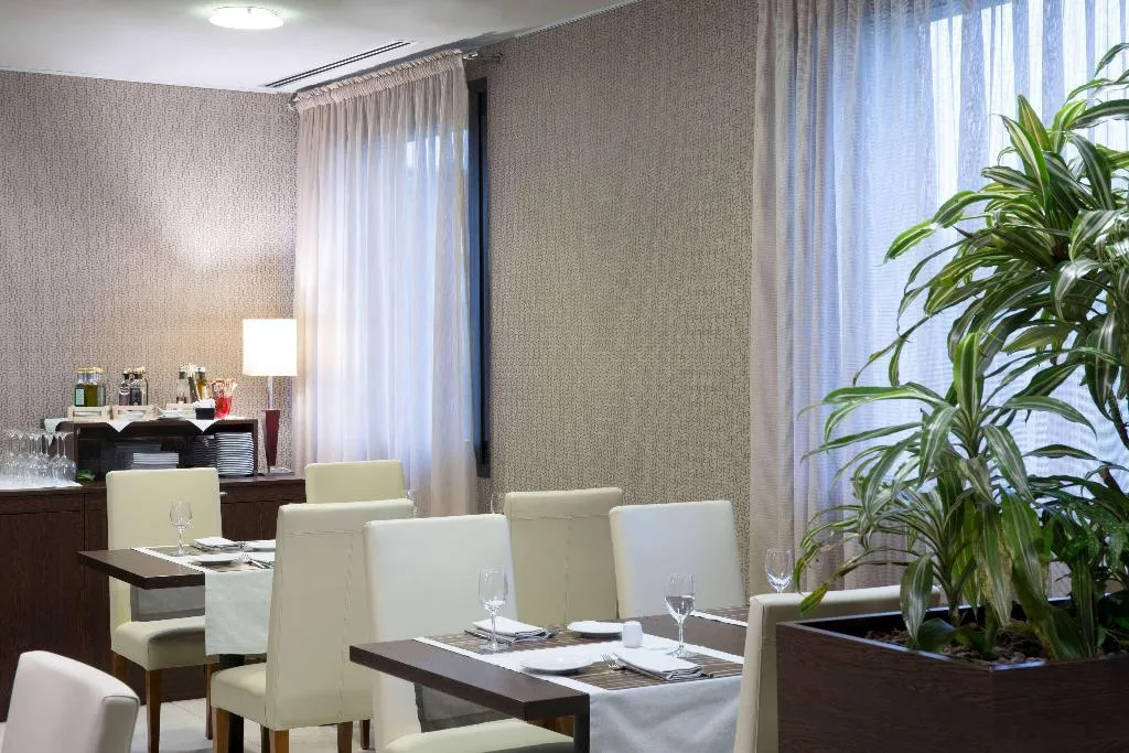 Restaurant, Dolce by Wyndham Milan Malpensa, Milan