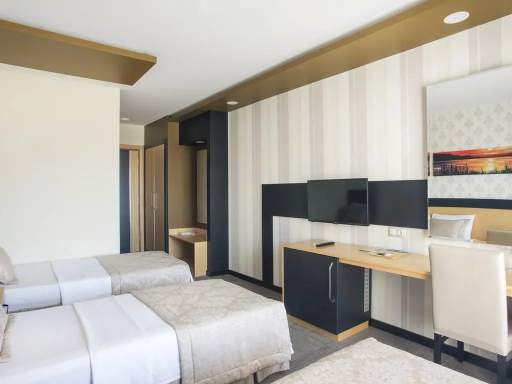 TRIPLE STANDARD Room, Berksoy Hotel, Izmir