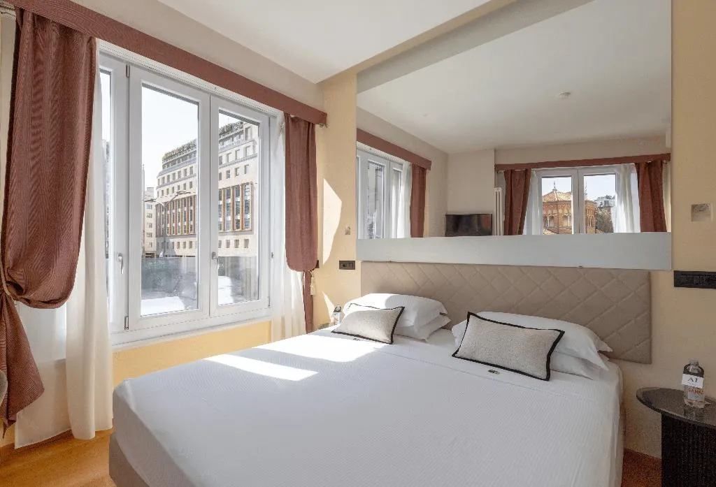 DOUBLE SUPERIOR WITH VIEWS Room, AH - Fashion District, Milan