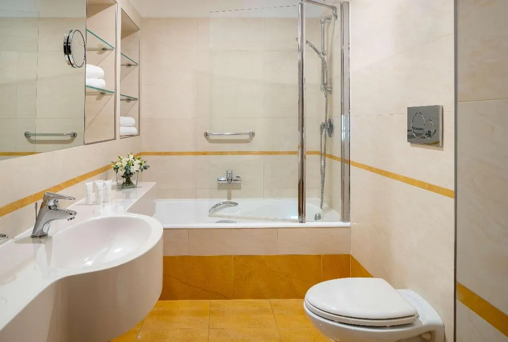 DOUBLE SUPERIOR Room, UNA HOTELS Galles Milano, Milan