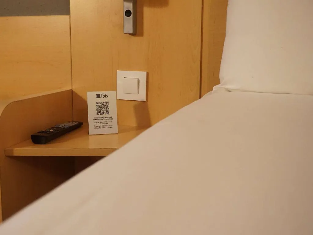 DOUBLE WITH DOUBLE BED Room, ibis Girona Costa Brava, Costa Brava