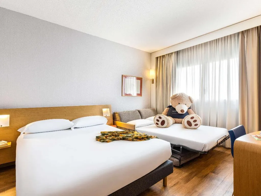 FAMILY ROOM STANDARD Room, Novotel Caserta Sud, Naples