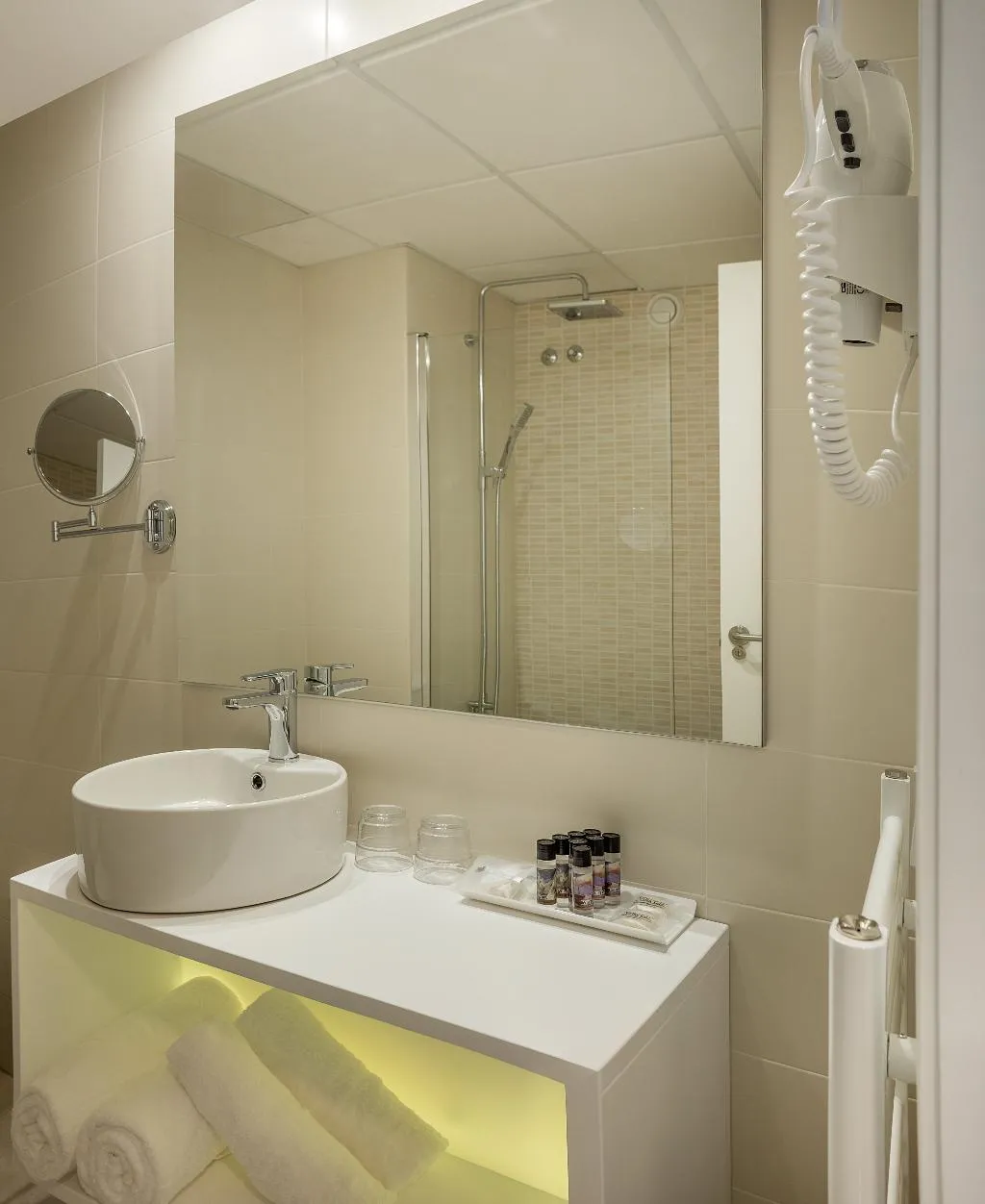 QUADRUPLE SUPERIOR Room, Villa Luz Family Gourmet and All Exclusive Hotel, Valencia