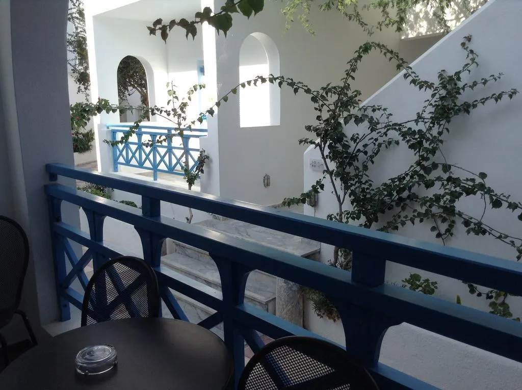 TRIPLE STANDARD Room, Kamari Beach, Santorini
