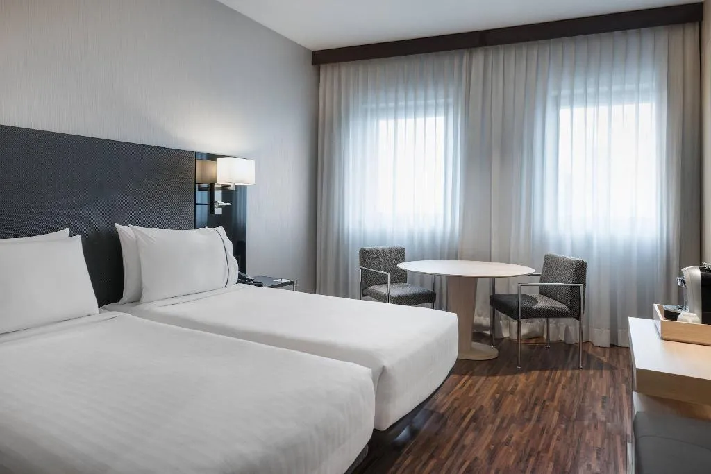 Room, AC Milano, Milan