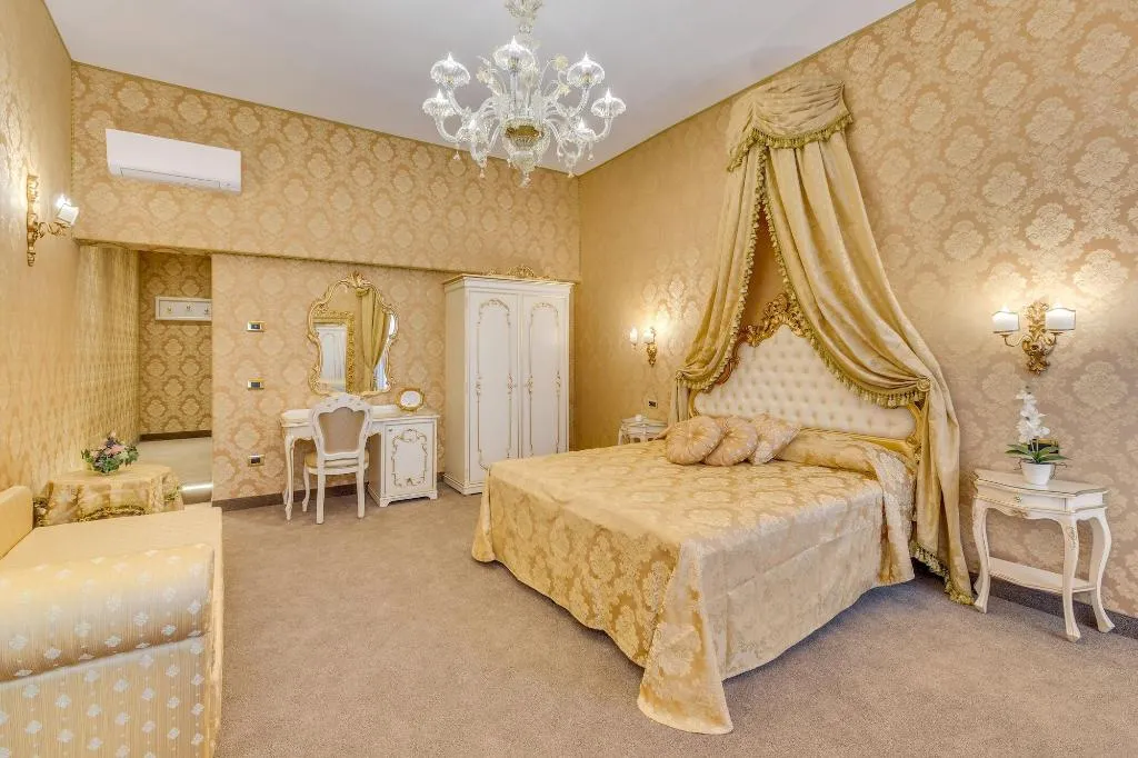 Room, Residenza Veneziana, Venice
