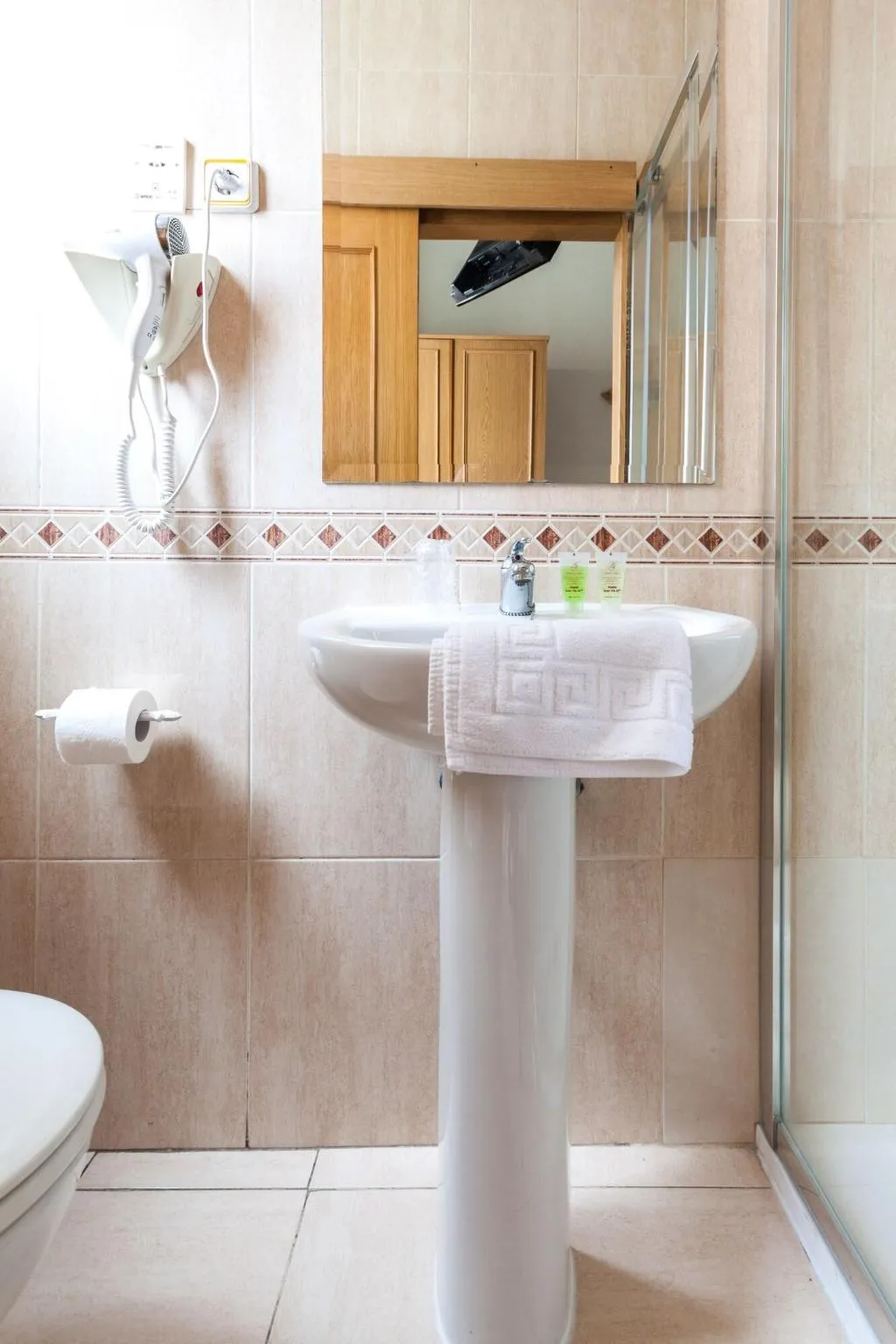 Room, Josefina Hostal, Madrid