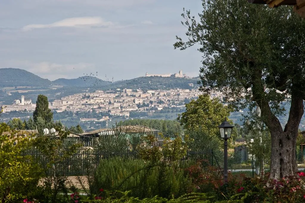 APARTMENT STANDARD Room, Agriturismo Le Rondini Di Francesco Di Assisi, Perugia