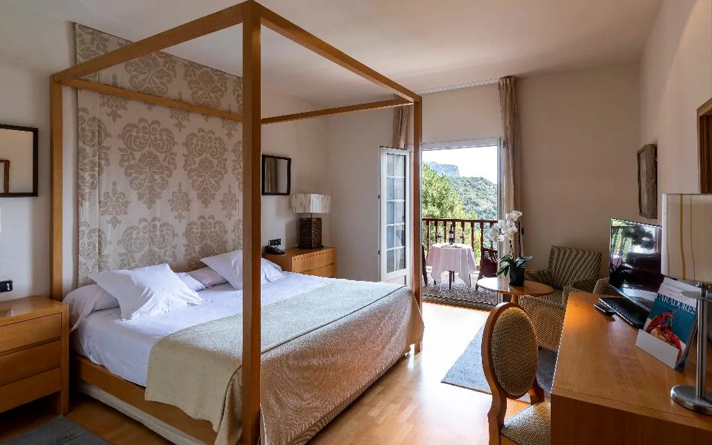 DOUBLE SUPERIOR Room, Parador de Vic-Sau, Barcelona
