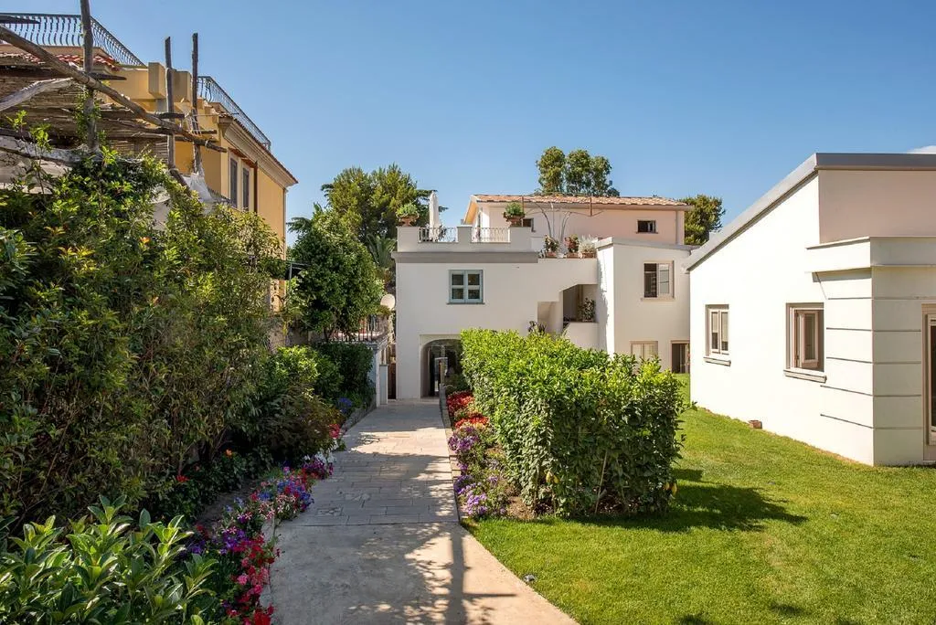 General view, Don Antonino Relais, Naples