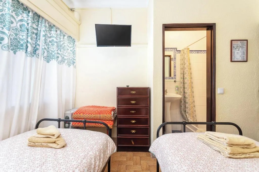 Room, Pension Bicuar, Algarve