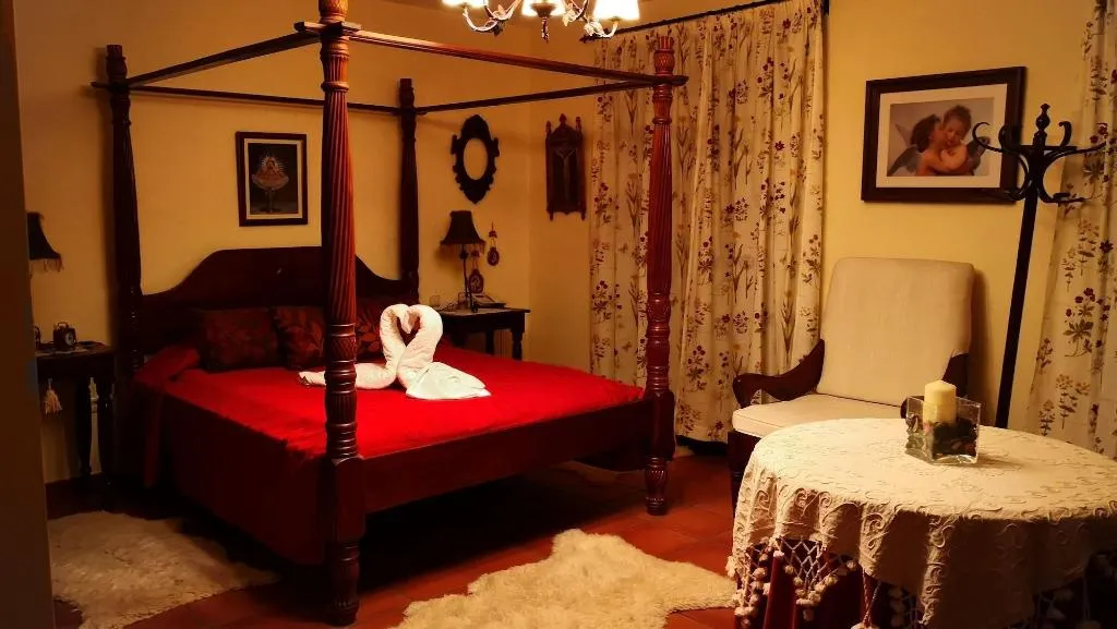 Room, El Sueño del Quijote, Madrid