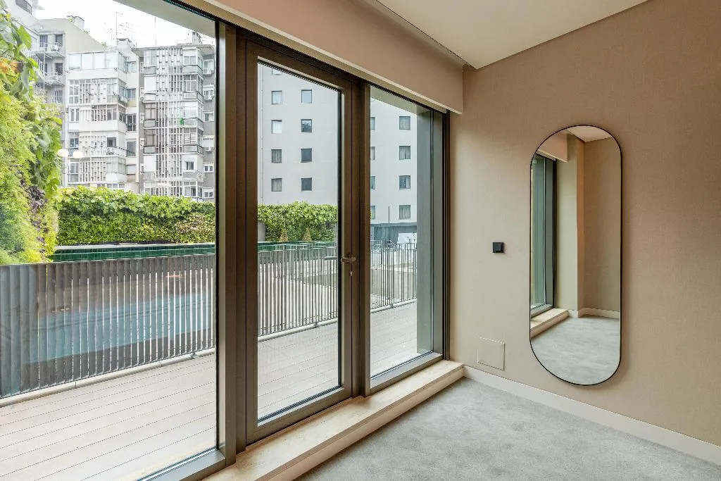 DOUBLE WITH BALCONY Room, Luster Hotel, Lisbon