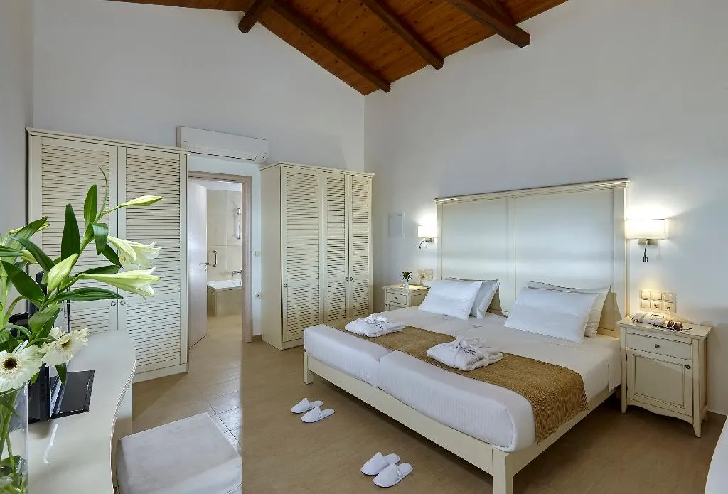 SUITE BEACH FRONT Room, Alexander Beach Hotel & Village Resort, Crete