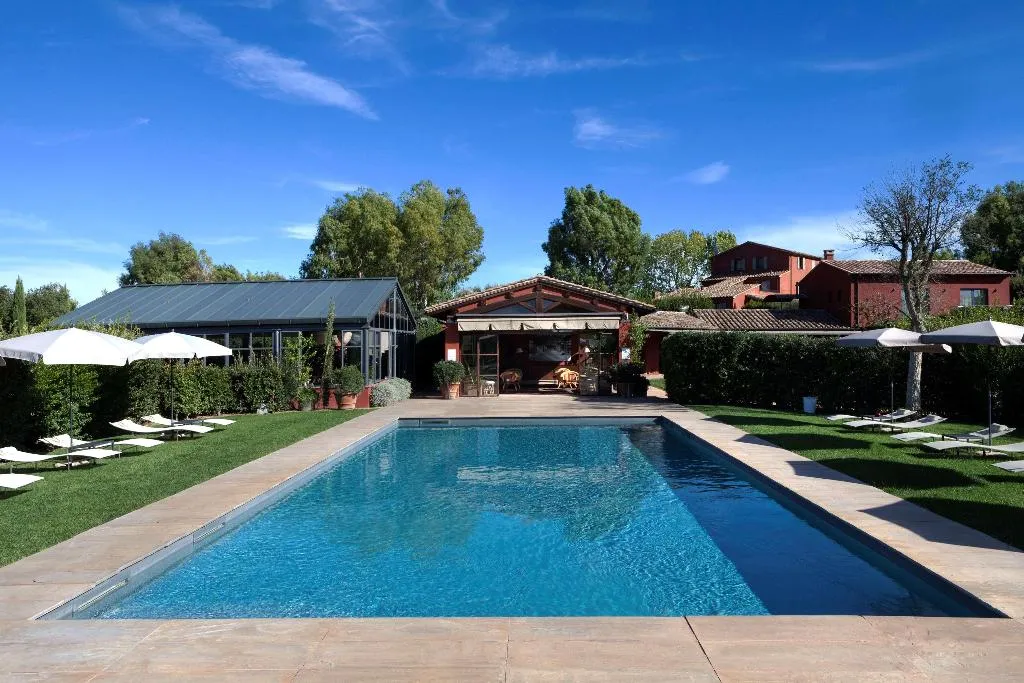 Pool, Locanda Rossa, Rome