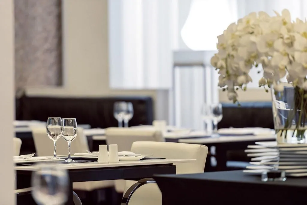 Restaurant, Hilton Madrid Airport, Madrid