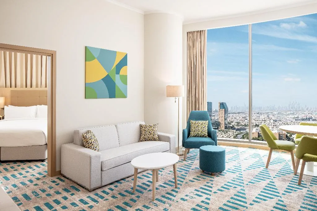 SUITE SMOKING PREMIUM Room, Holiday Inn Hotel & Suites Dubai Science Park, Dubai